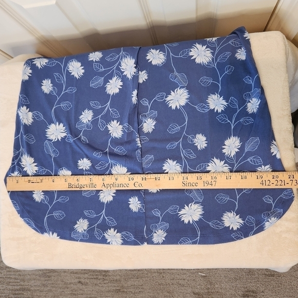 41 Hawthorn Sleeveless V-Neck Blue/White Floral Small Petite - Picture 4 of 8